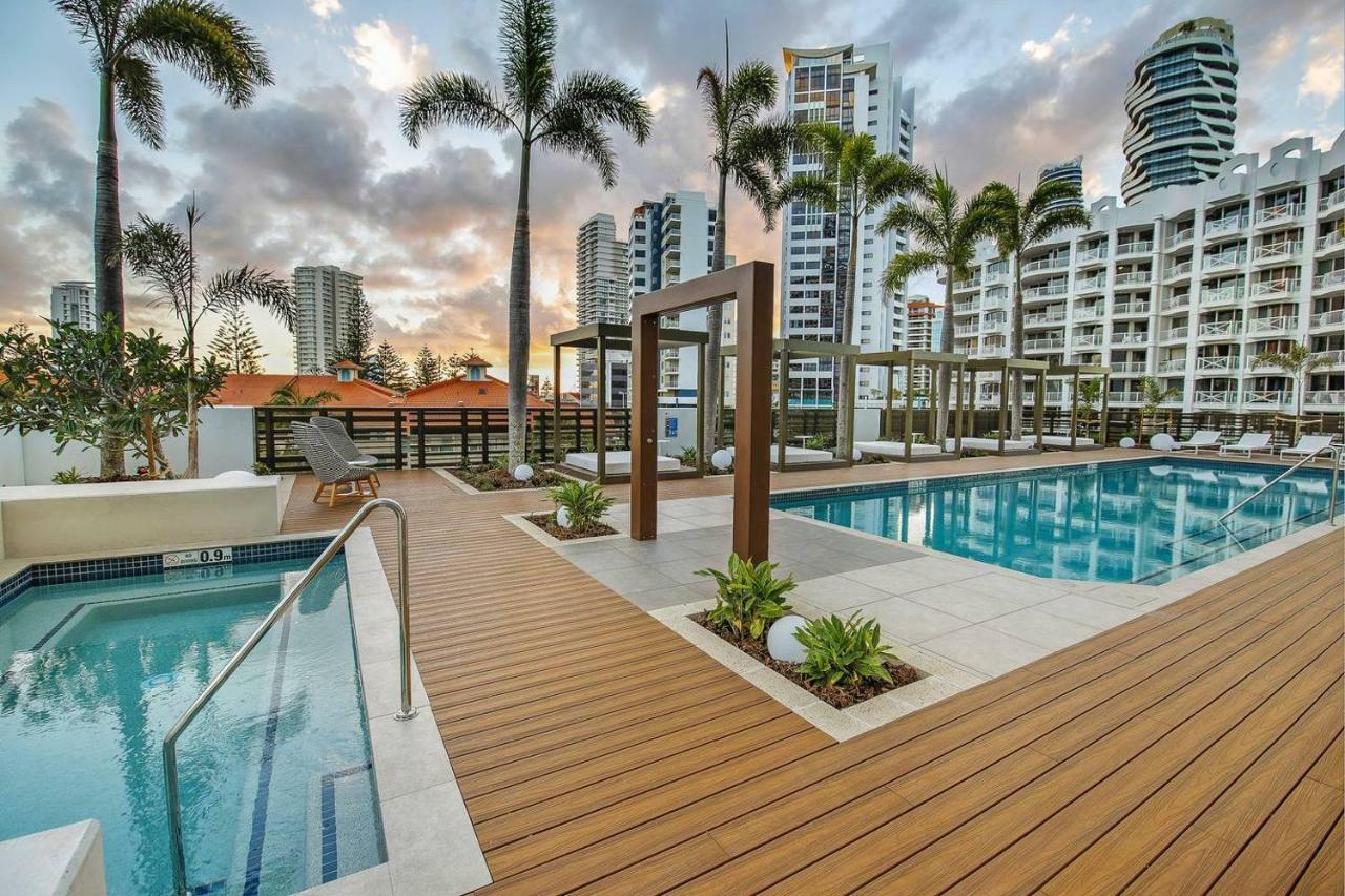 Qube Broadbeach Ocean View Apartments Gold Coast Exterior photo