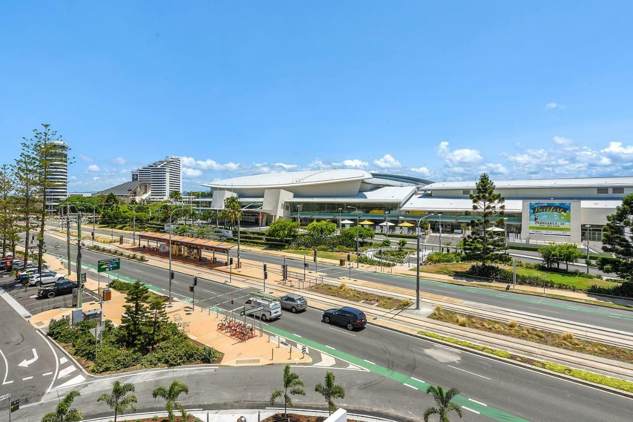 Qube Broadbeach Ocean View Apartments Gold Coast Exterior photo